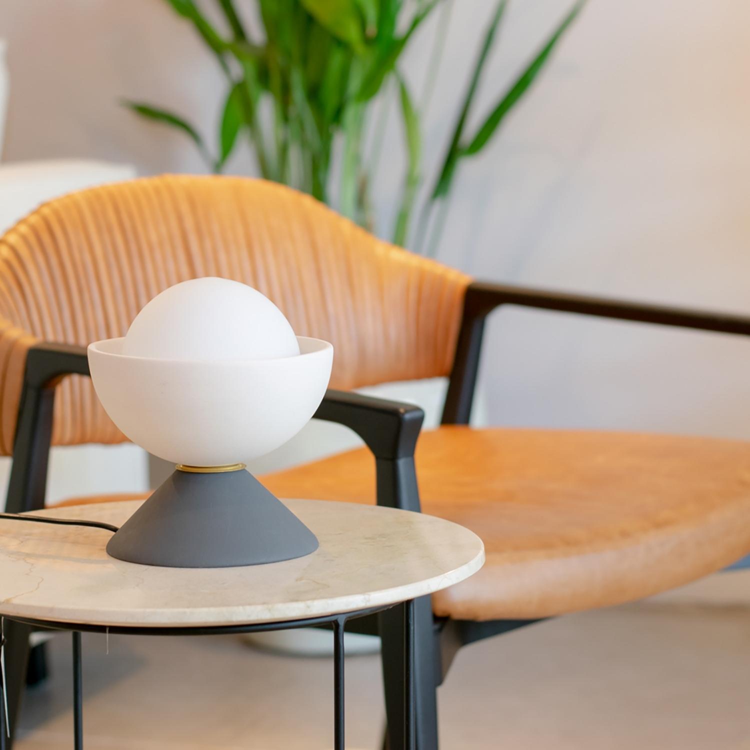 Luminaria_mesa_Don_BrancaGrafite_cenario